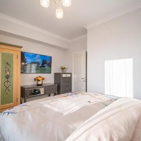 Apartment Bliss Land Luxury Gura Humorului