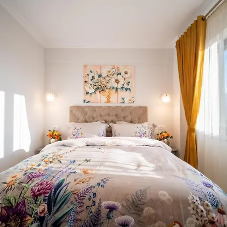 Bliss Land Luxury Apartment *